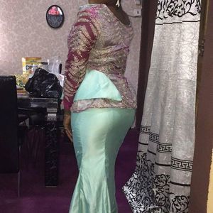 Meet your Posher, Amirat a-divaz